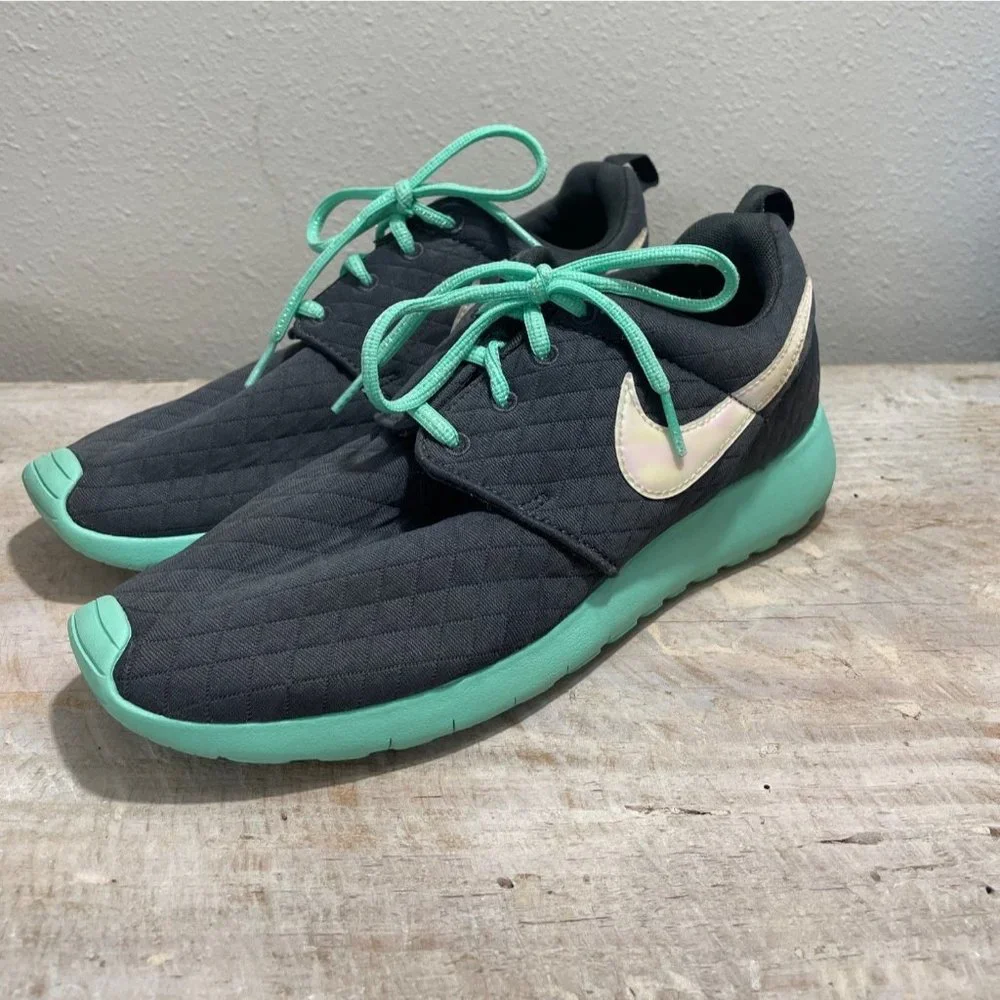 Nike Girl's 6.5Y Roshe One Grey Teal Running Sneakers Women's Size 8‎